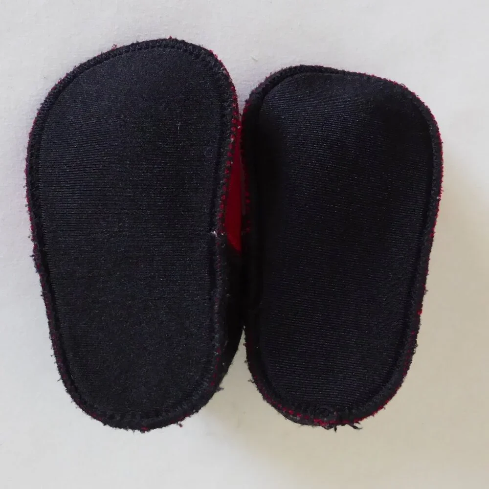 NEW BABY GAP NEOPRENE SURF WALKERS WATER SHOES PIRATE SKULL & CROSSBONES
